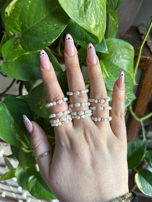 Mother of Pearl Stretch Ring – Prosperity & Intuition